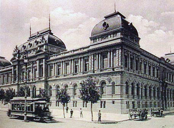 Sede principal de la UdelaR, levantada en 1911.
